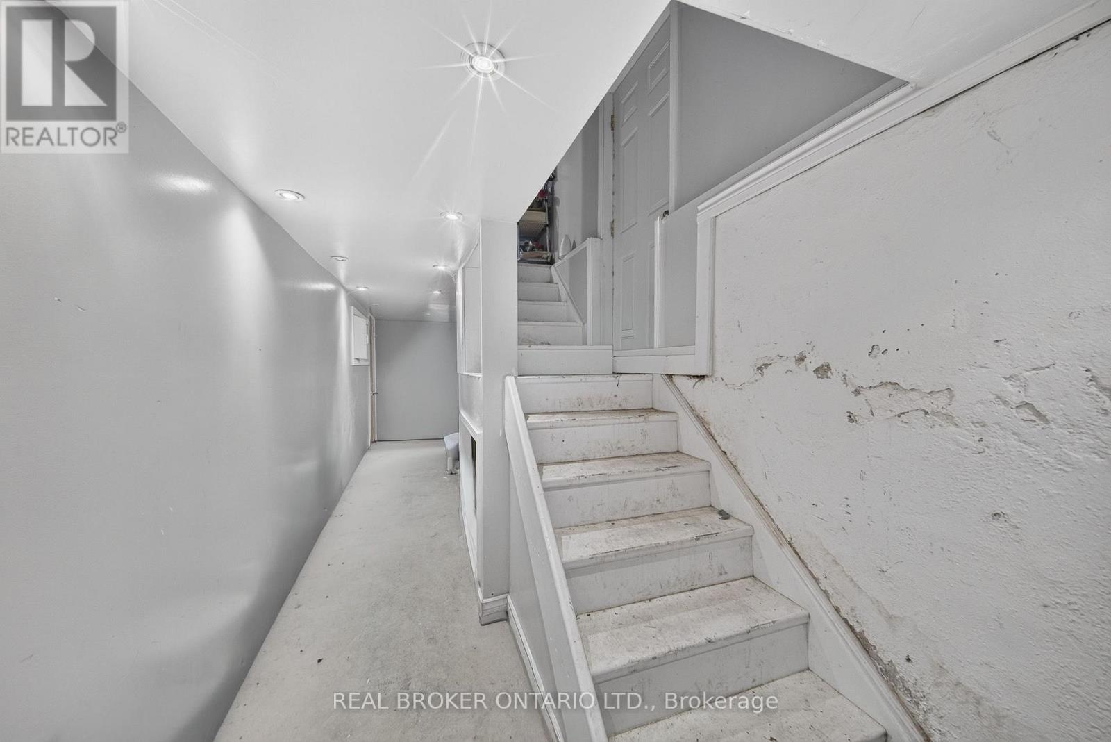 109 GLADSTONE AVENUE - 23