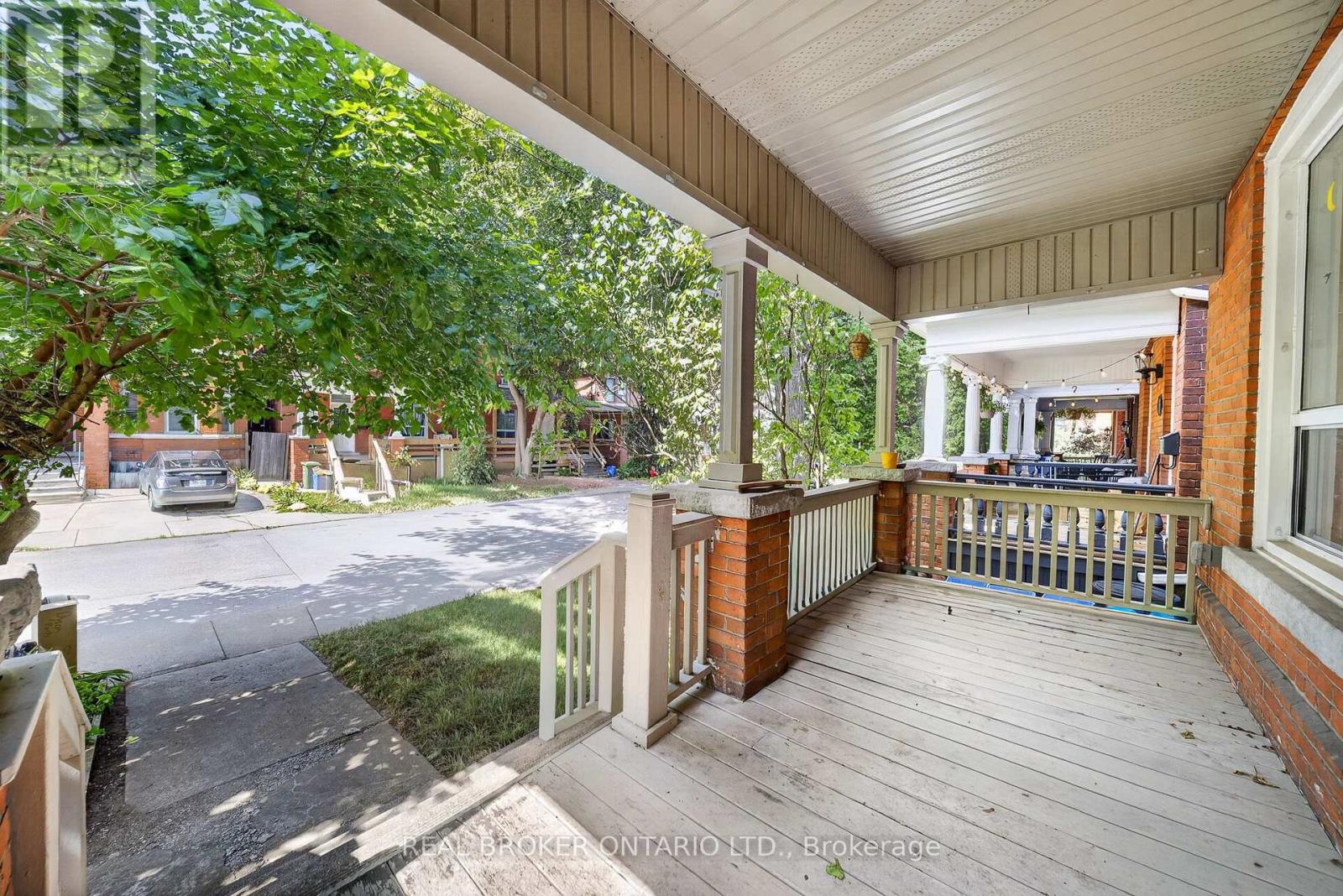 109 GLADSTONE AVENUE - 3