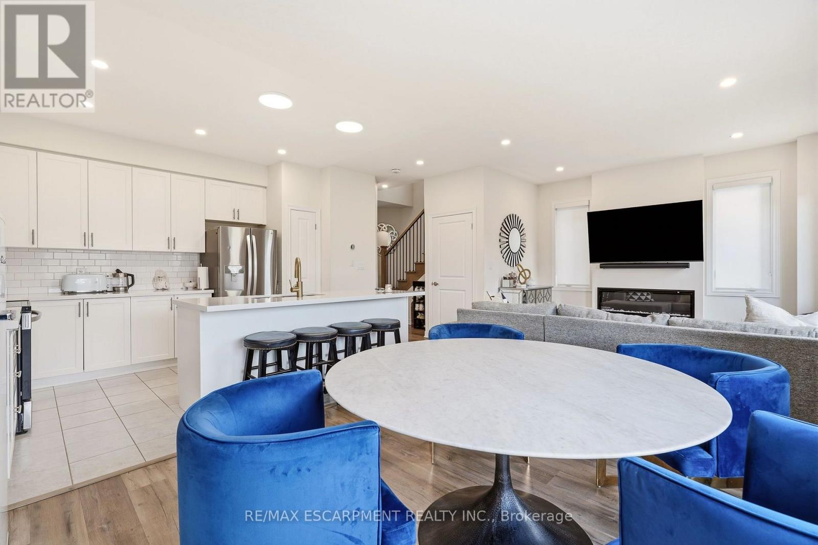 67 PINOT CRESCENT - 12