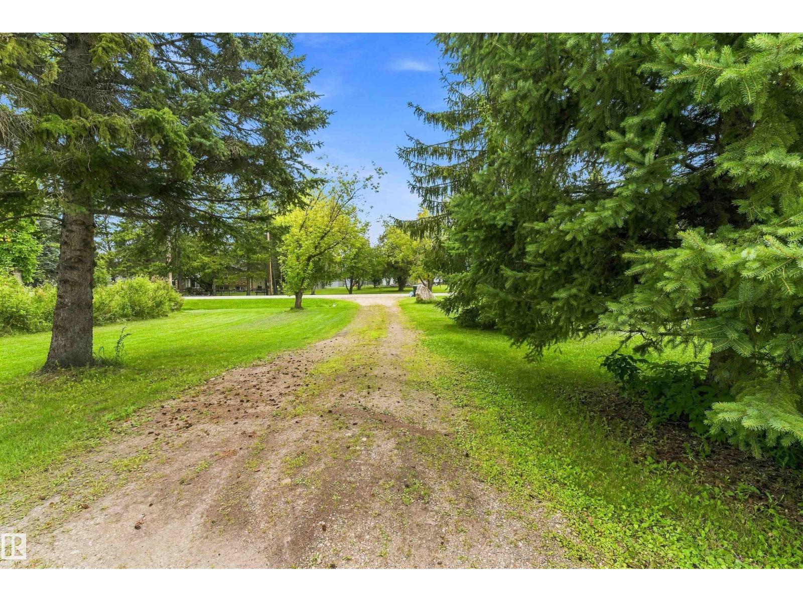 #37 53431 RGE ROAD 221 - 4