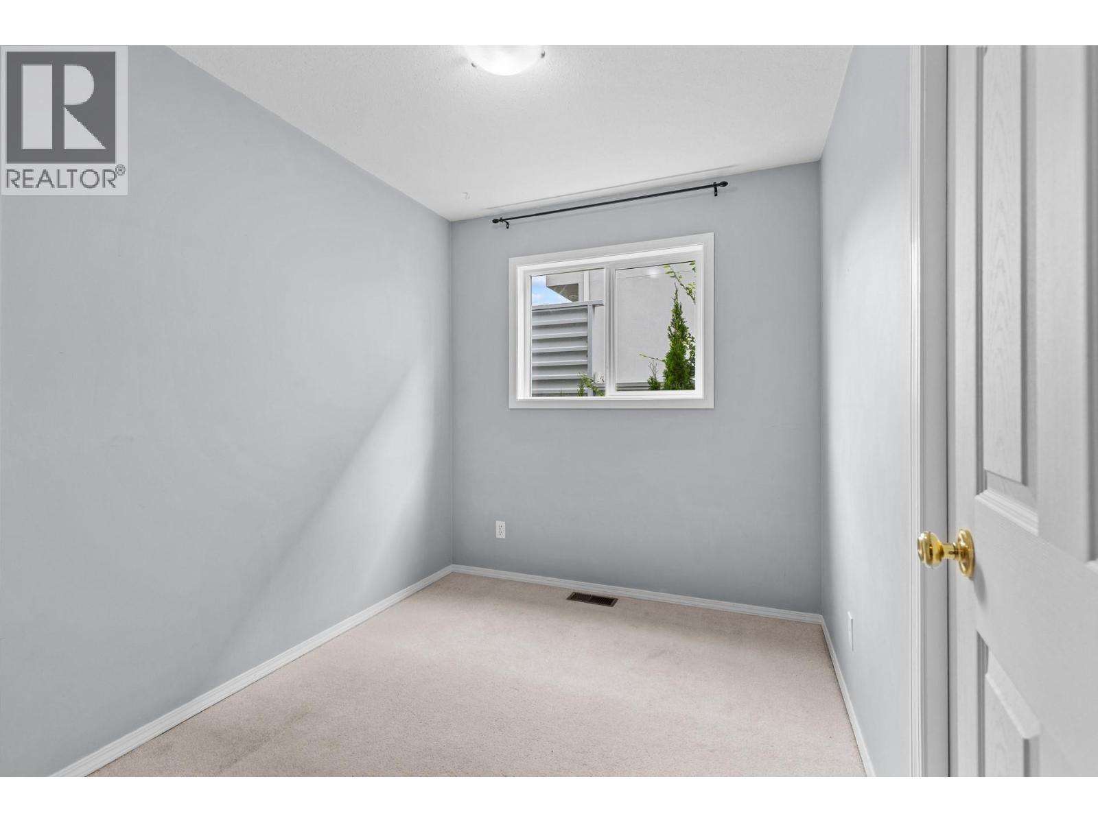 602 Willms Road, Kelowna