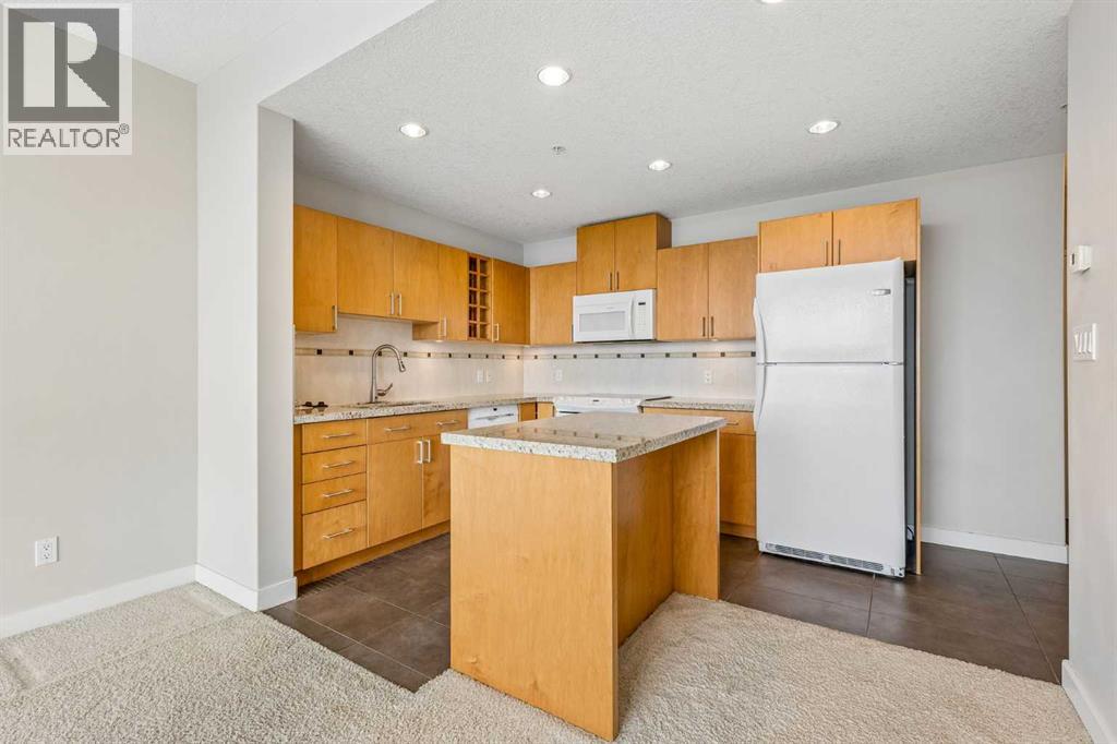 2204, 77 Spruce Place SW, Spruce Cliff, Calgary photo 4