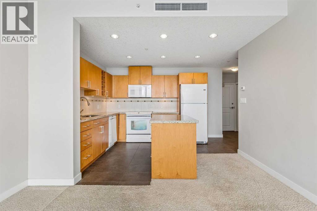 2204, 77 Spruce Place SW, Spruce Cliff, Calgary photo 5