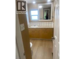 1916 Bobsein Crescent, Terrace, BC V8G3Y1 Photo 8