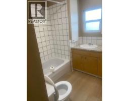 1916 Bobsein Crescent, Terrace, BC V8G3Y1 Photo 9