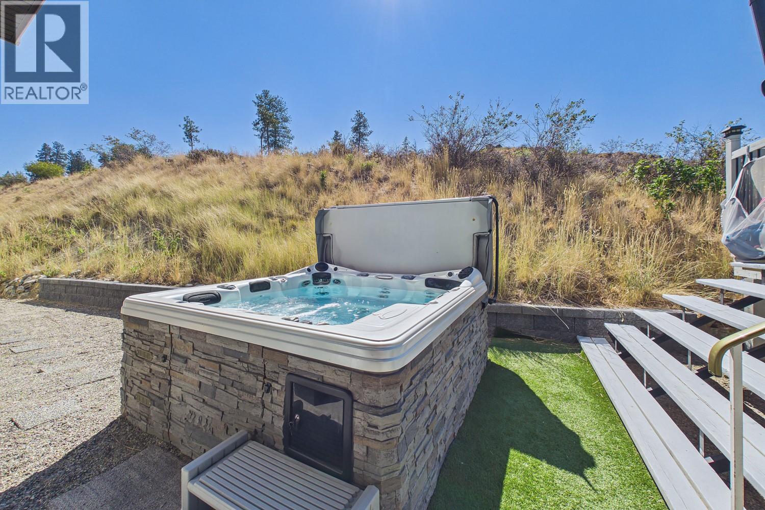 439 Redtail Court, Kelowna