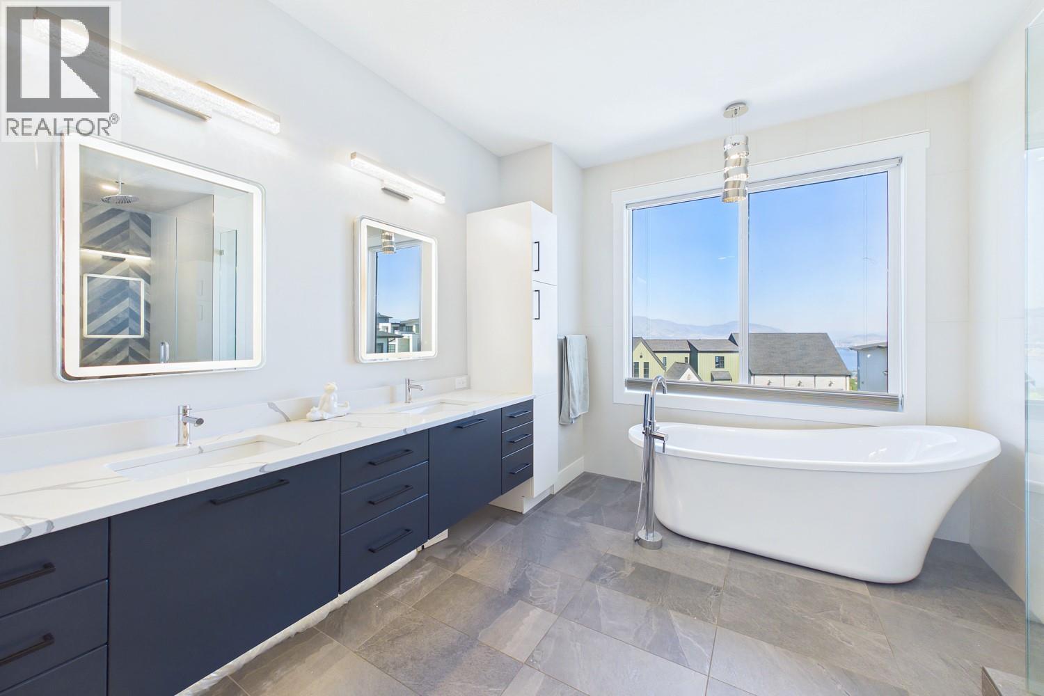 439 Redtail Court, Kelowna
