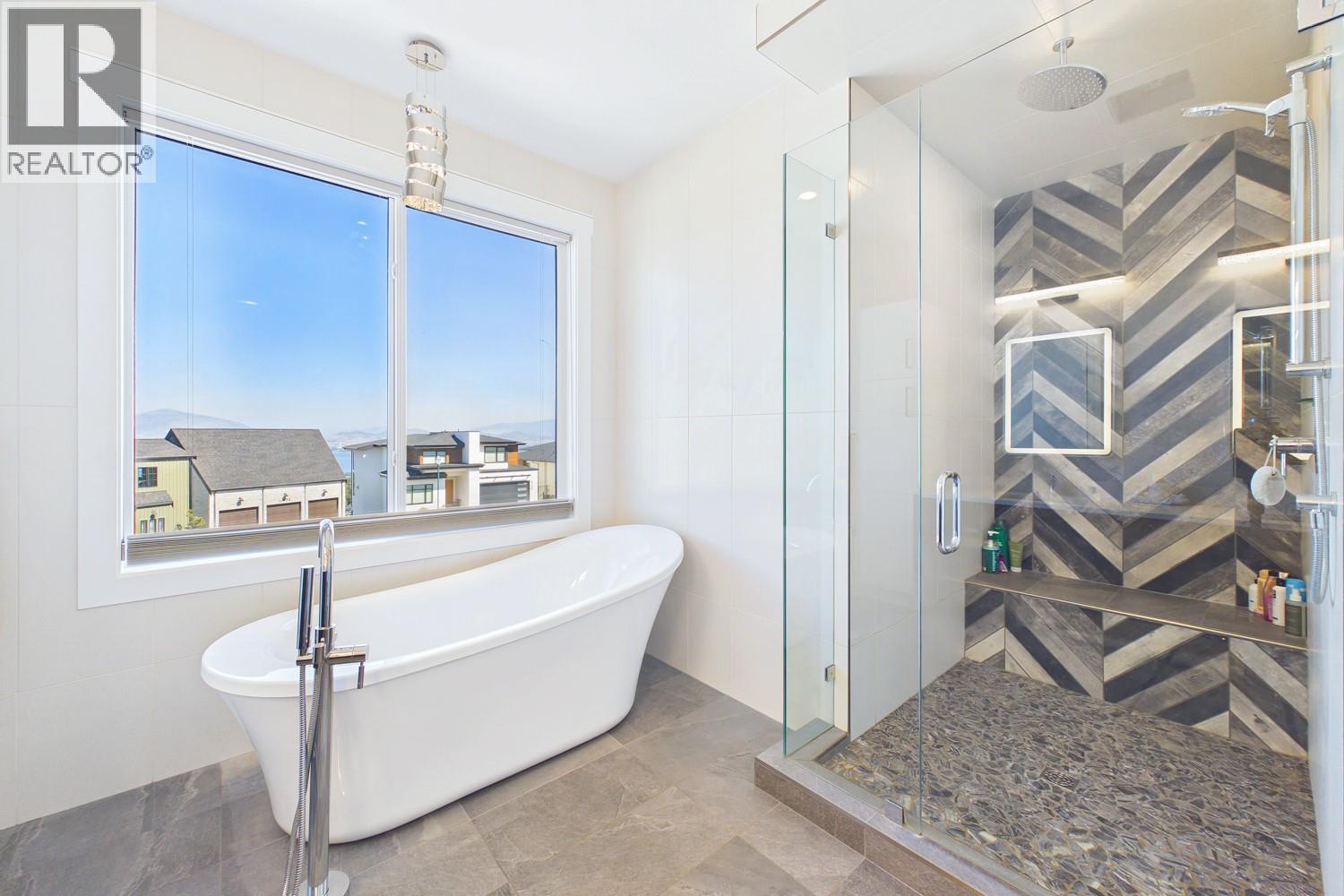 439 Redtail Court, Kelowna