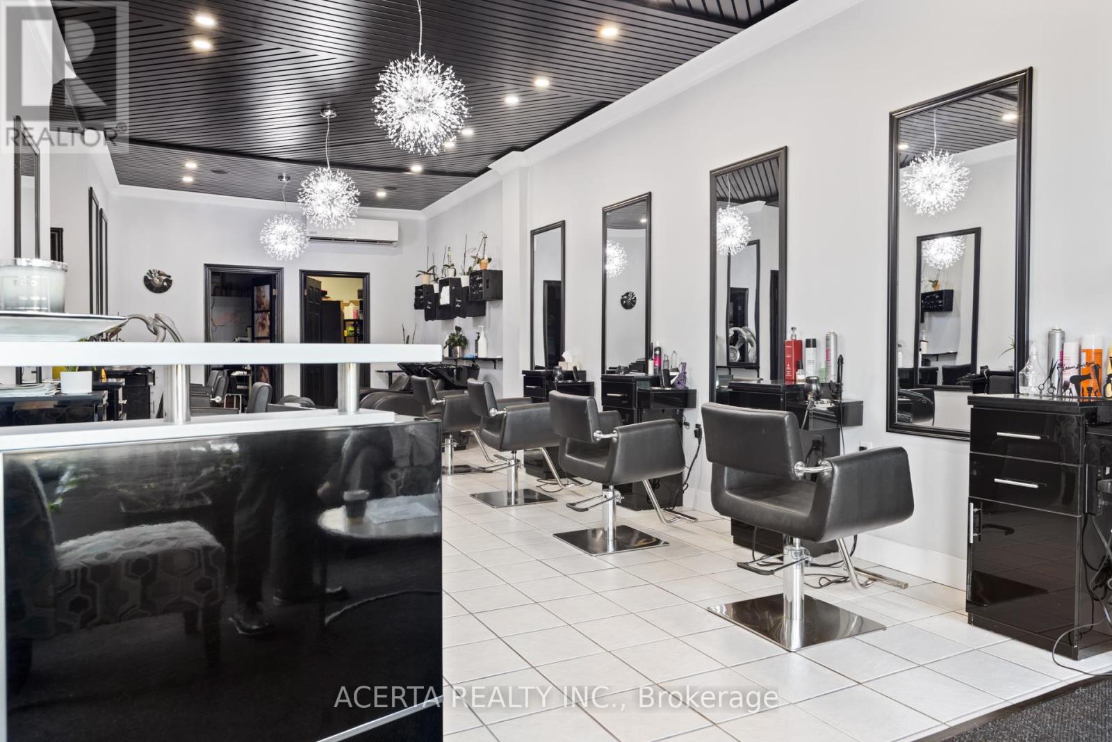 Retail for Sale in Ottawa – 1008 WELLINGTON STREET W, Ottawa – MLS# X13720264 - Image 17