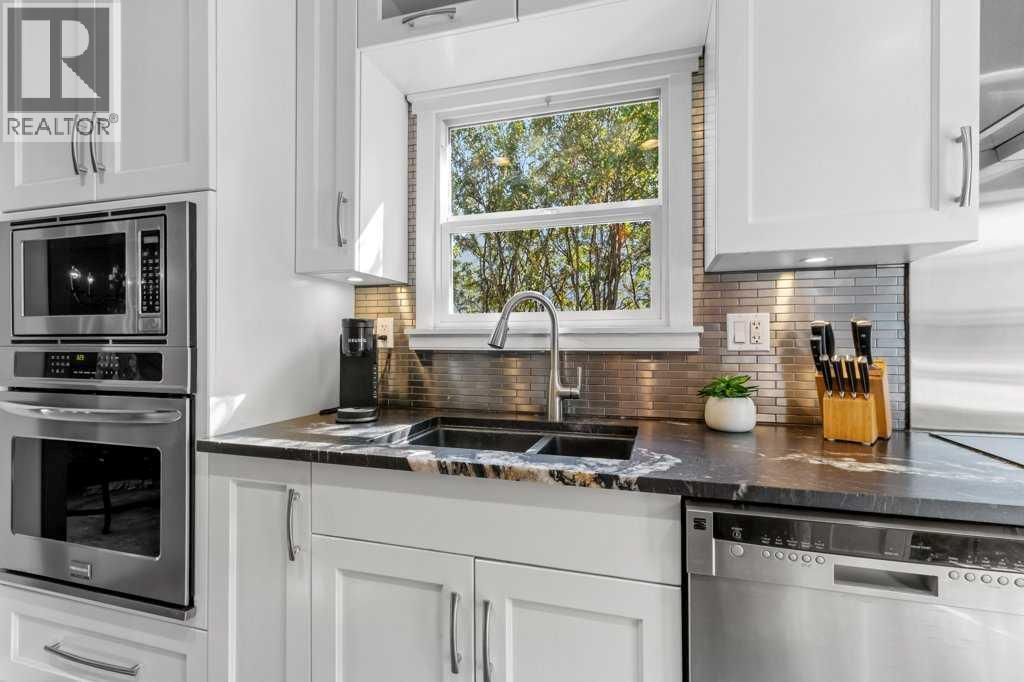 Listing photo – 5708 45 Avenue, Red Deer