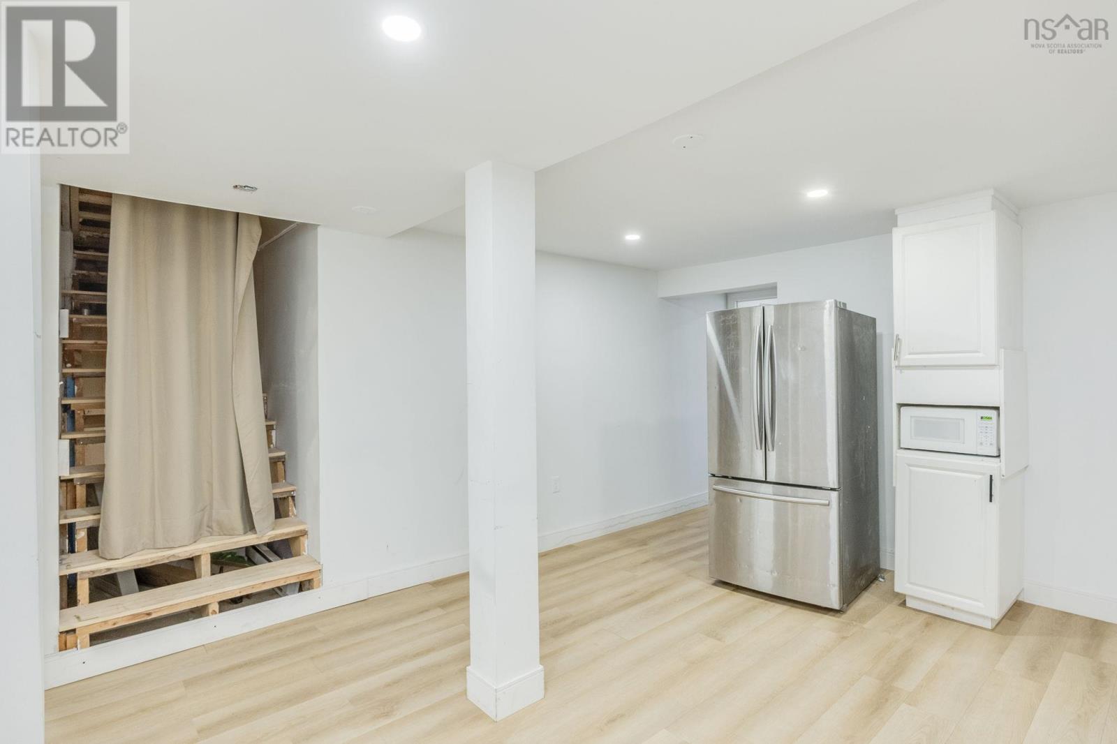 1119 Neily Crescent - Image 36