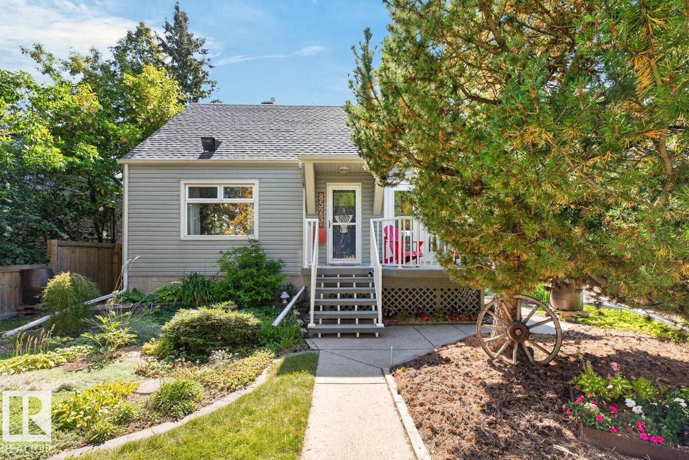 8523 84 AV NW, Edmonton, Alberta, T6C1C8