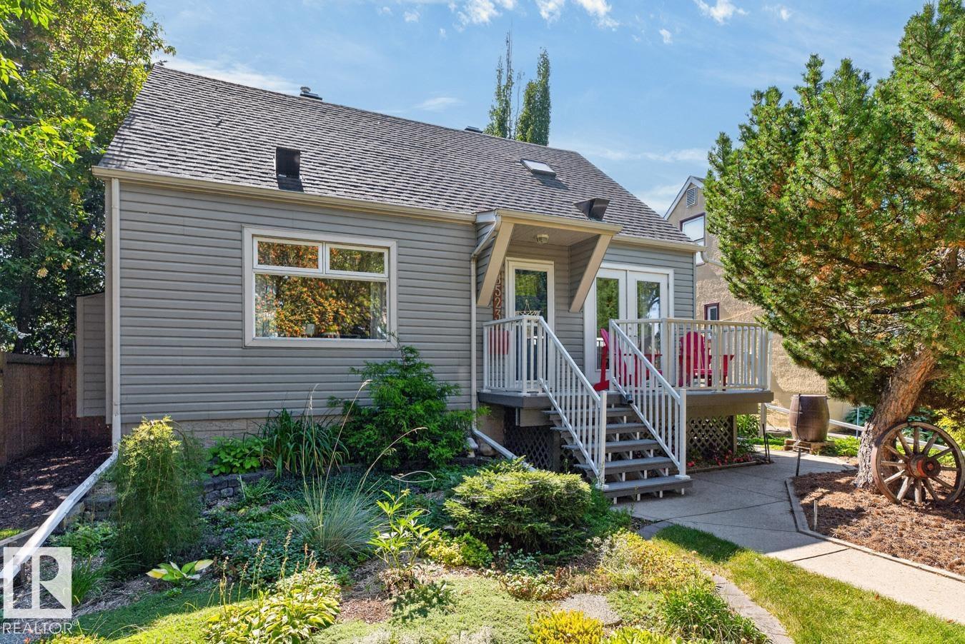 8523 84 AV NW, Bonnie Doon, Edmonton photo 2