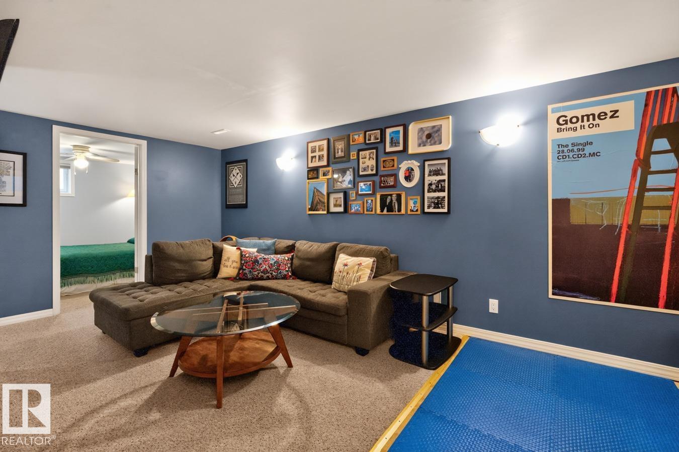 8523 84 AV NW - 32