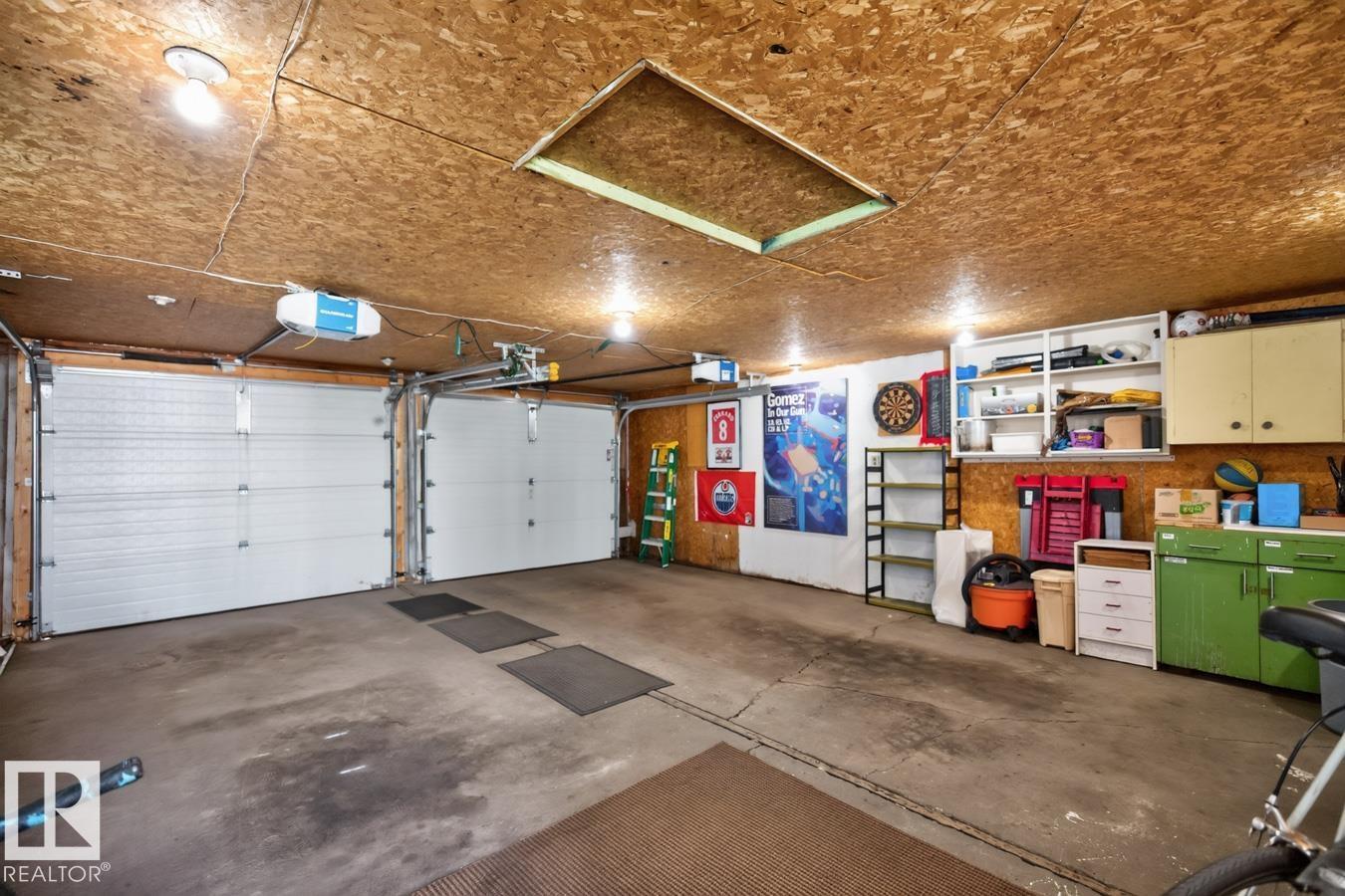 8523 84 AV NW - 47