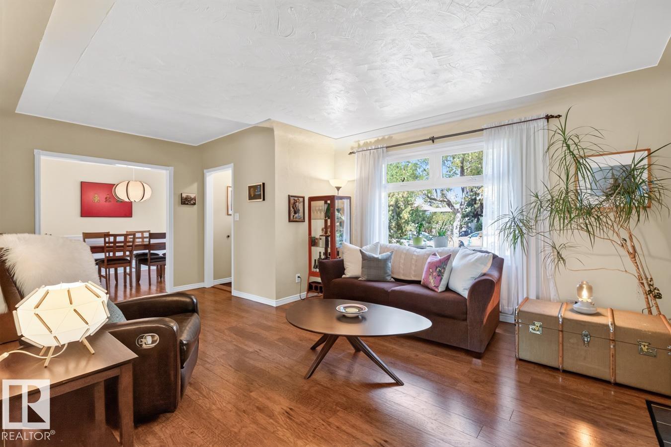 8523 84 AV NW - 8