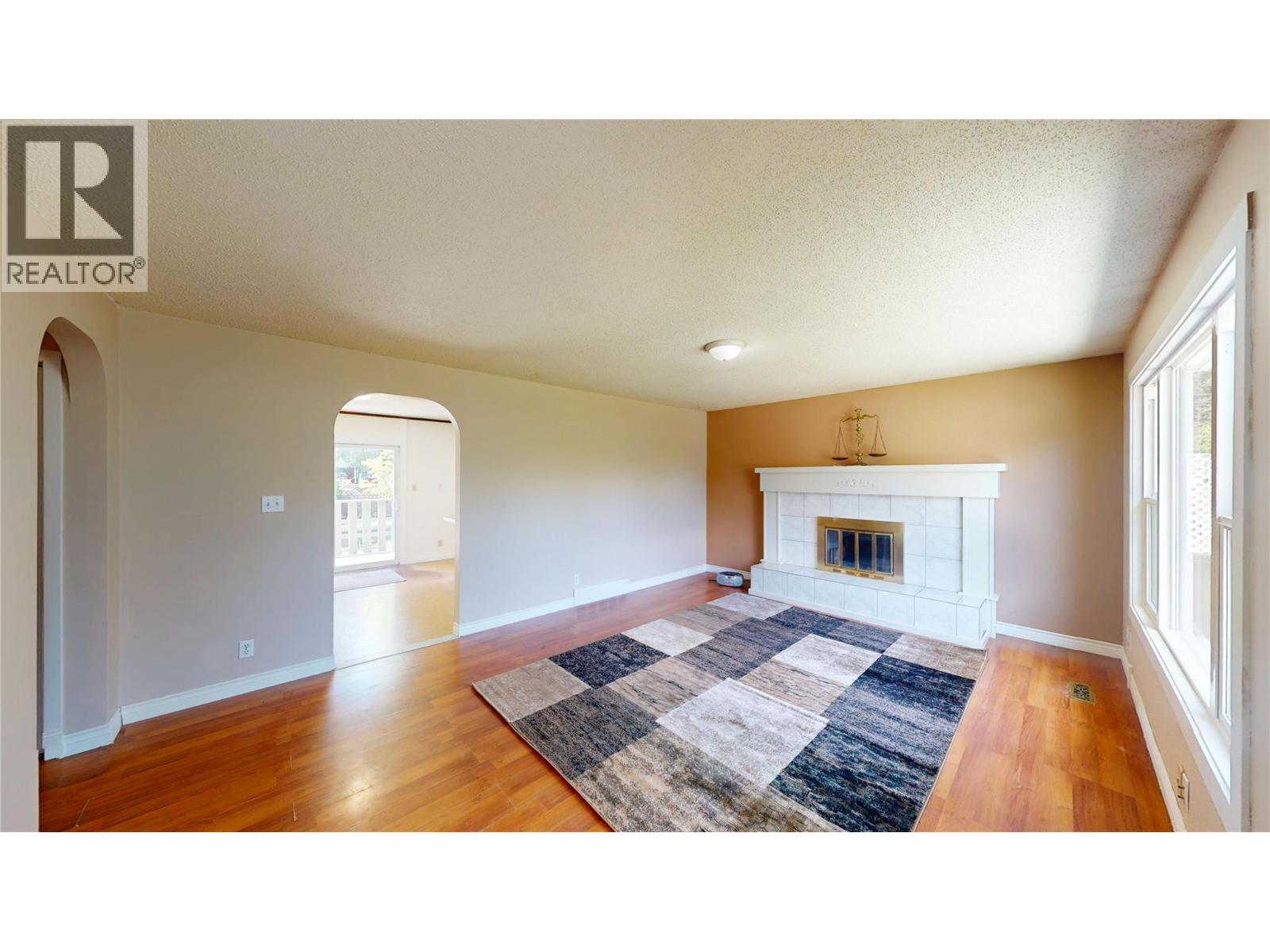 1009 12th Avenue S - Image 5
