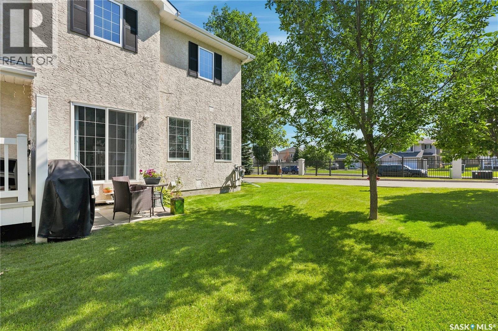 #5 110 BANYAN CRESCENT - 36