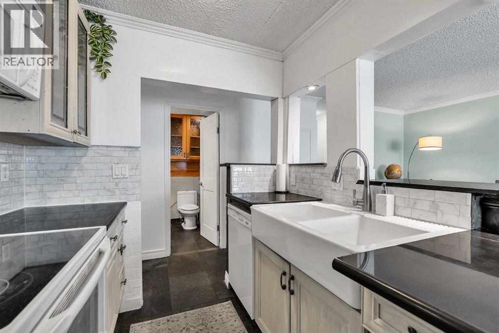 #605 128 15 Avenue SW - 16