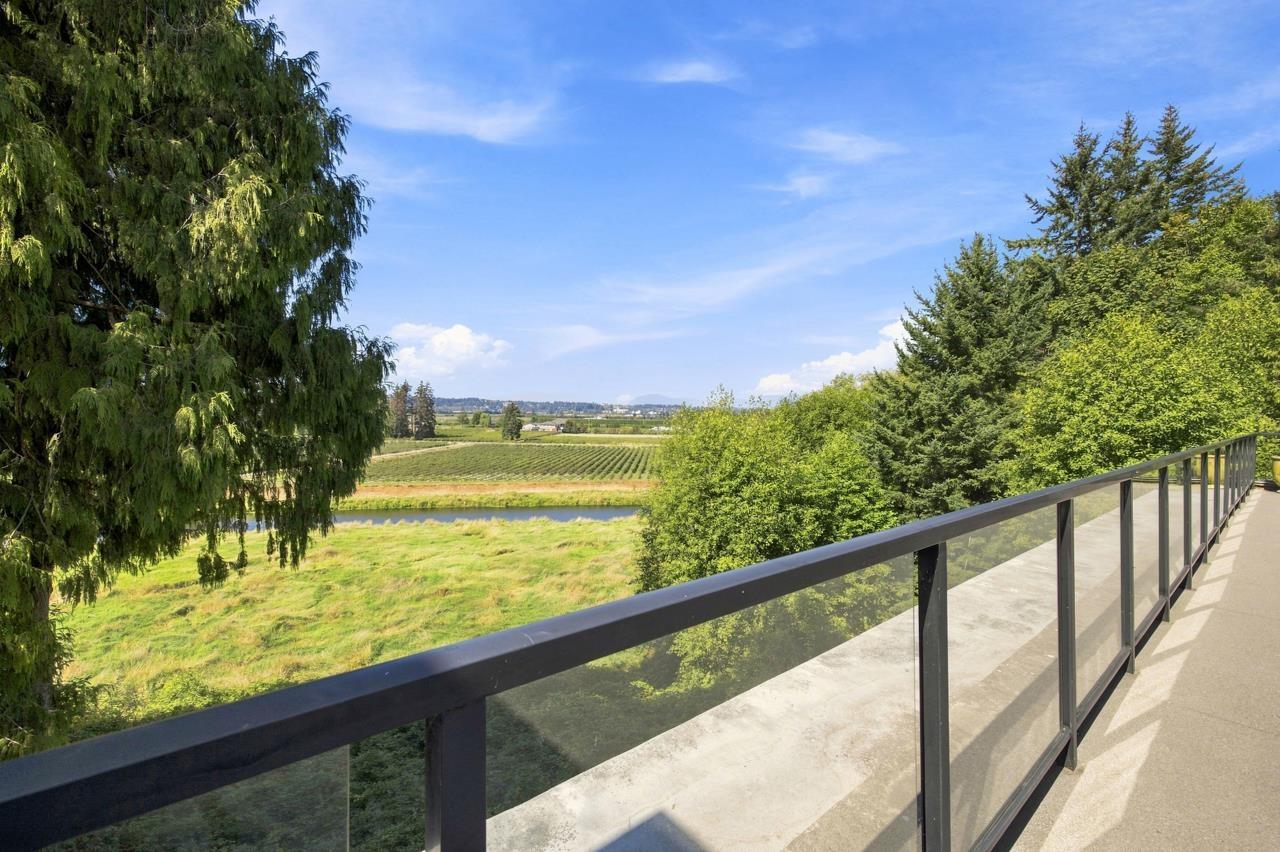 307 15175 36 AVENUE, Surrey