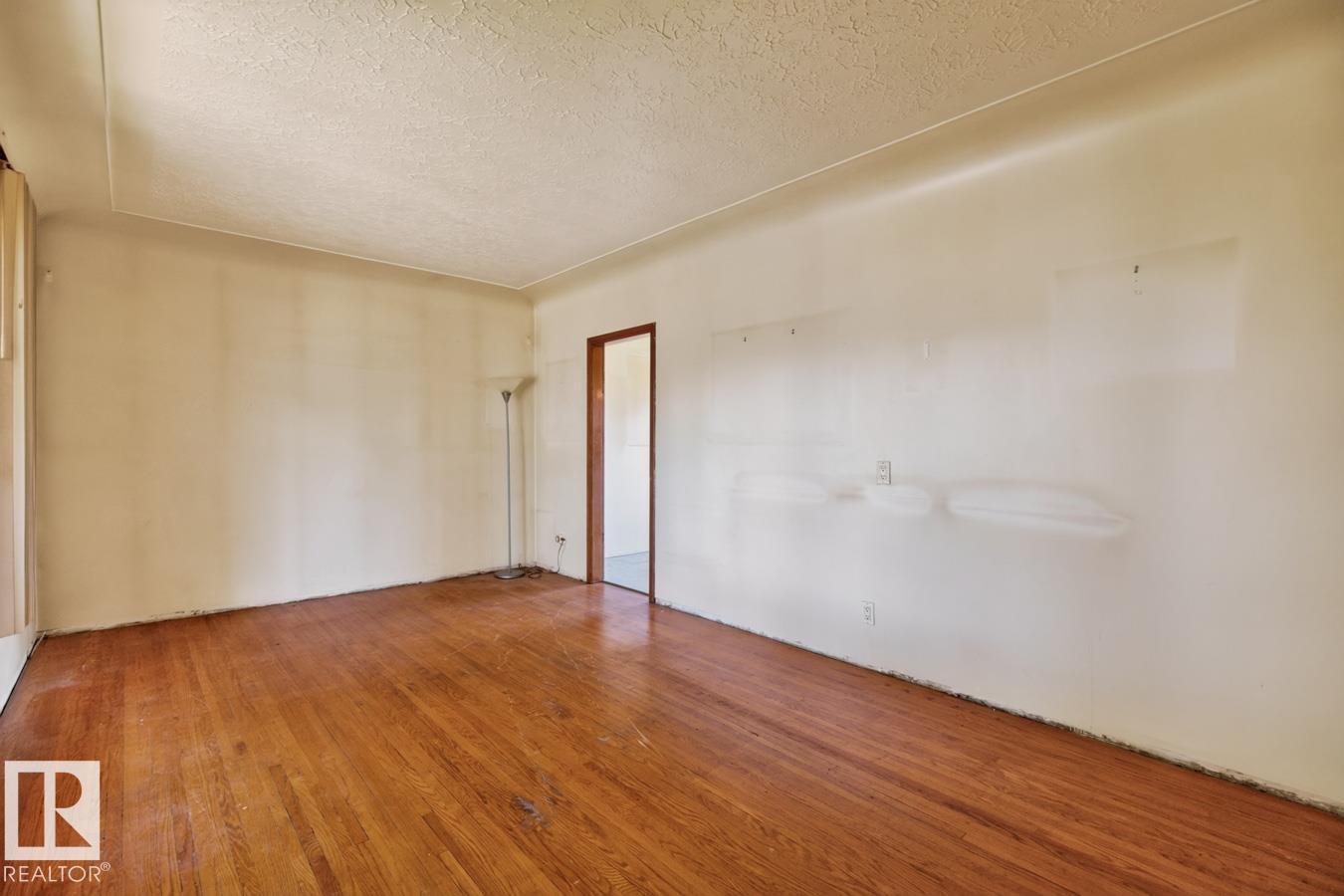 12309 128 ST NW - 6