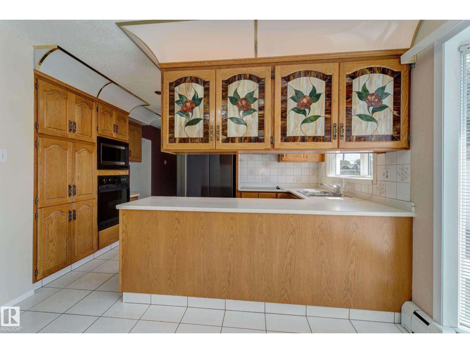 11623 49 AV NW - 10