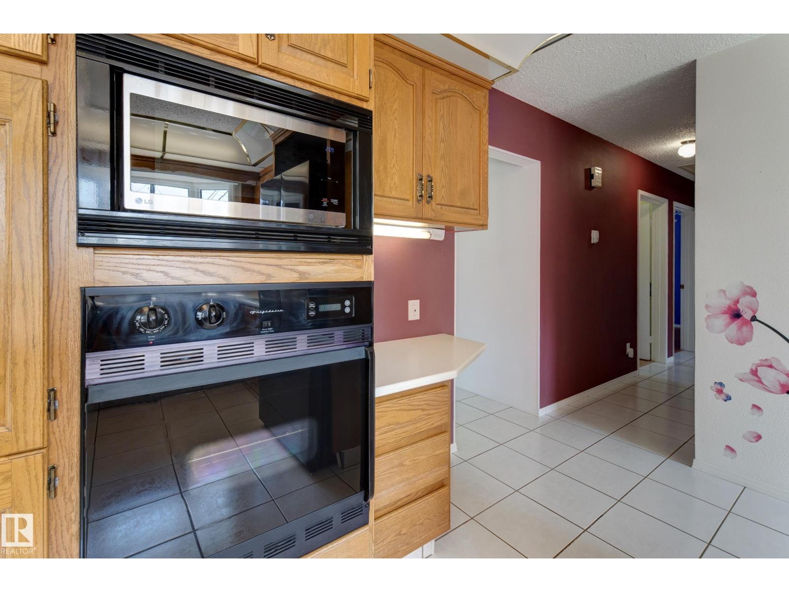 11623 49 AV NW - 14