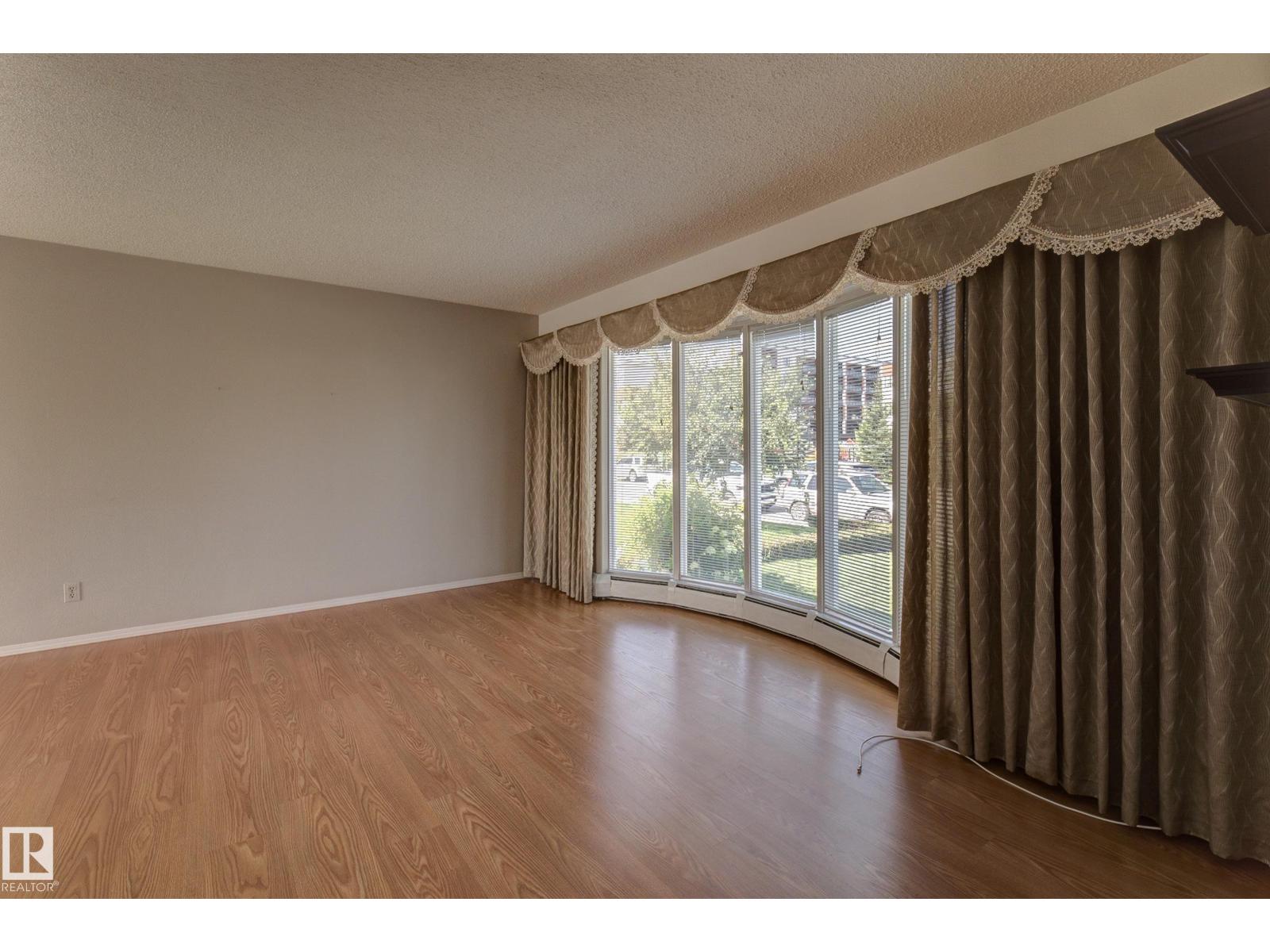 11623 49 AV NW - 5