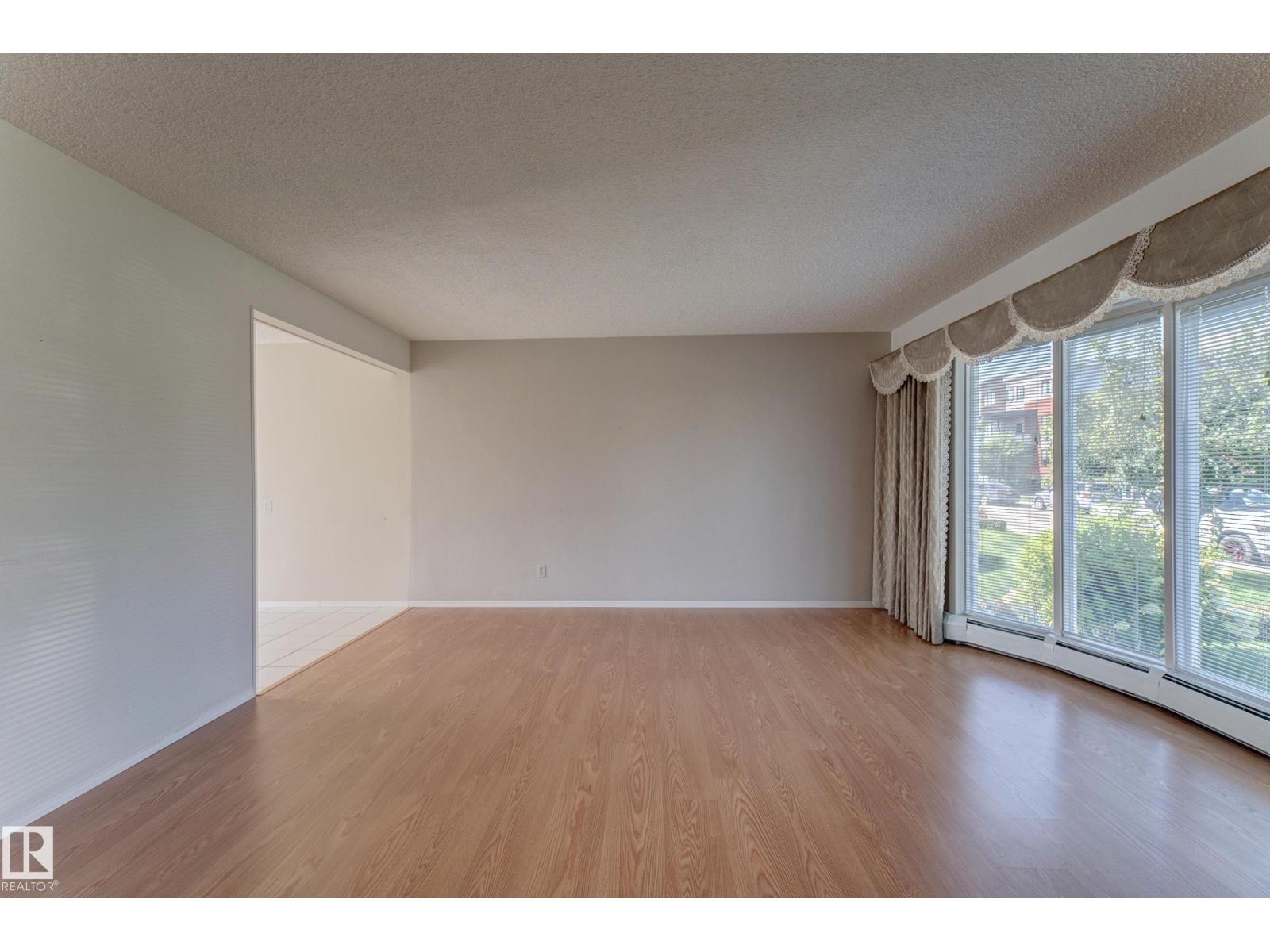 11623 49 AV NW - 6