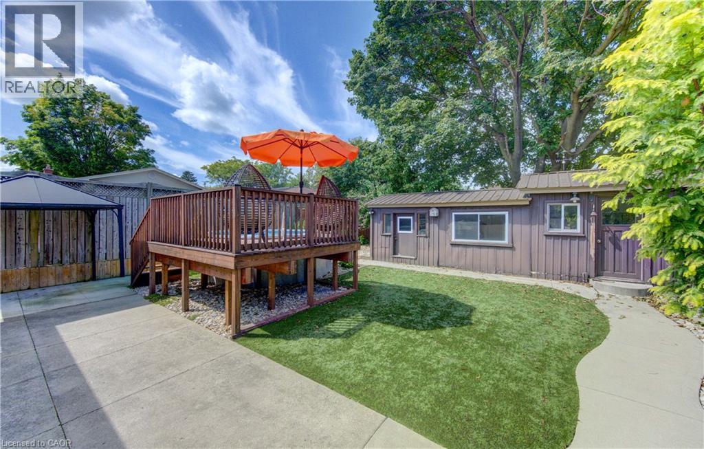 144 HOLBORN Drive - 37