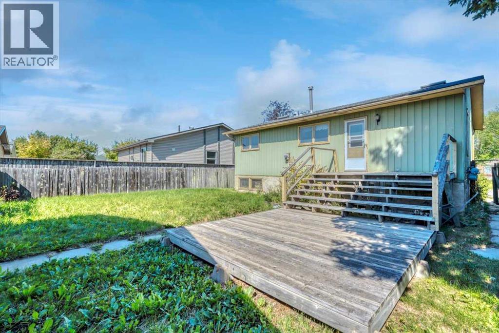 3755 Whitehorn Drive NE, Whitehorn, Calgary photo 3