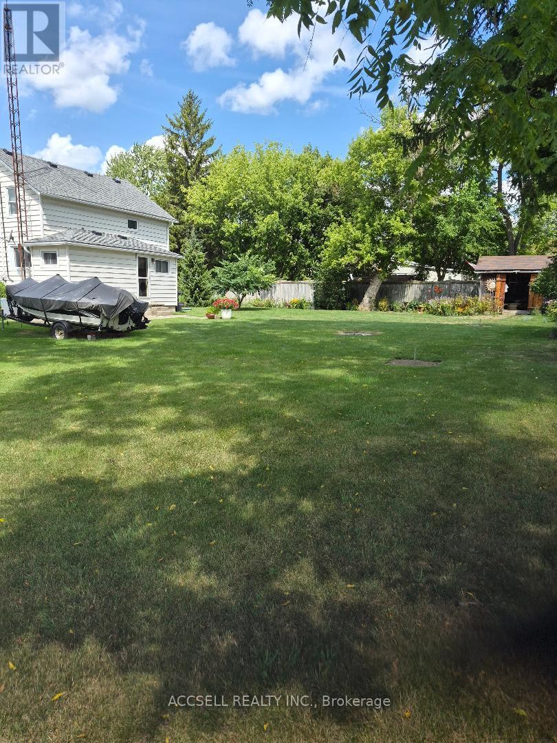 545 BROADWAY STREET N - Image 11