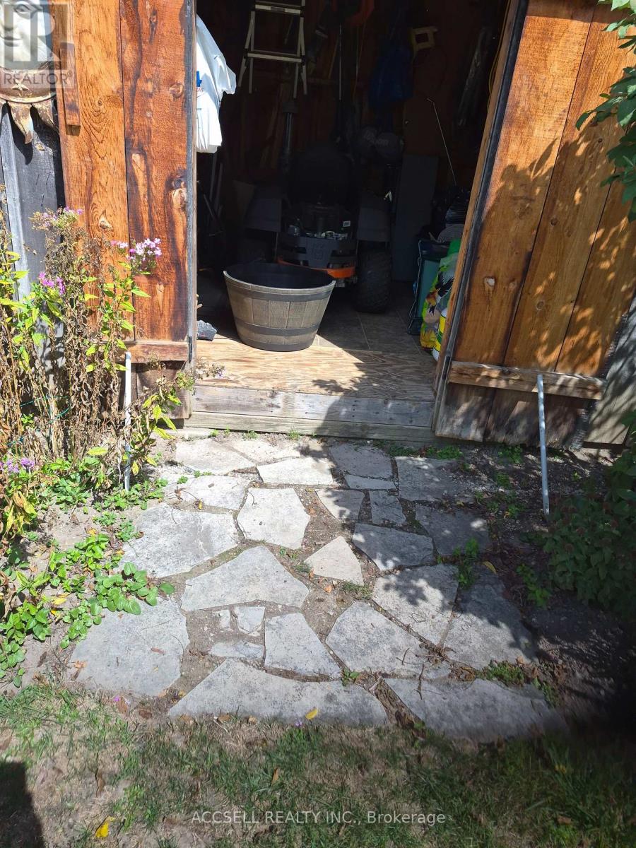545 BROADWAY STREET N - Image 8