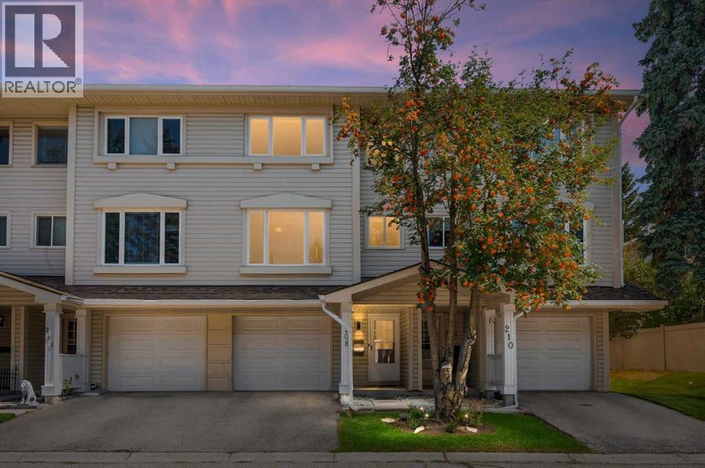 208 Queenston Heights SE, Calgary, Alberta, T3Z0E6
