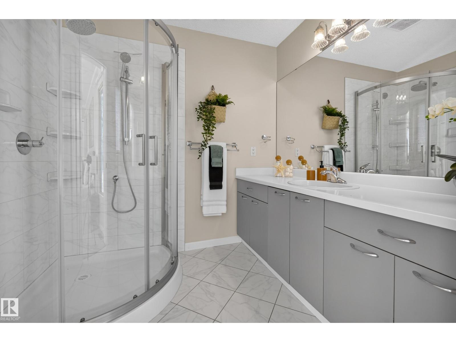 9324 93 ST NW - 29