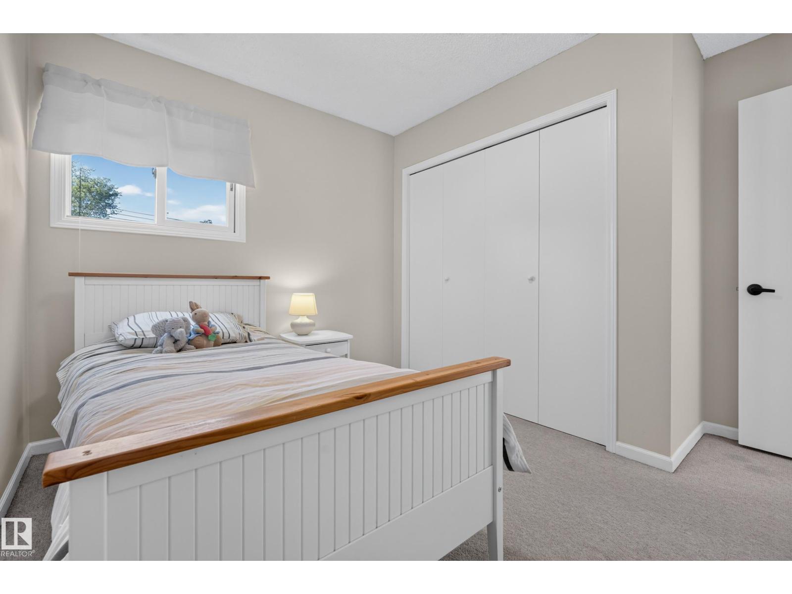 9324 93 ST NW - 33