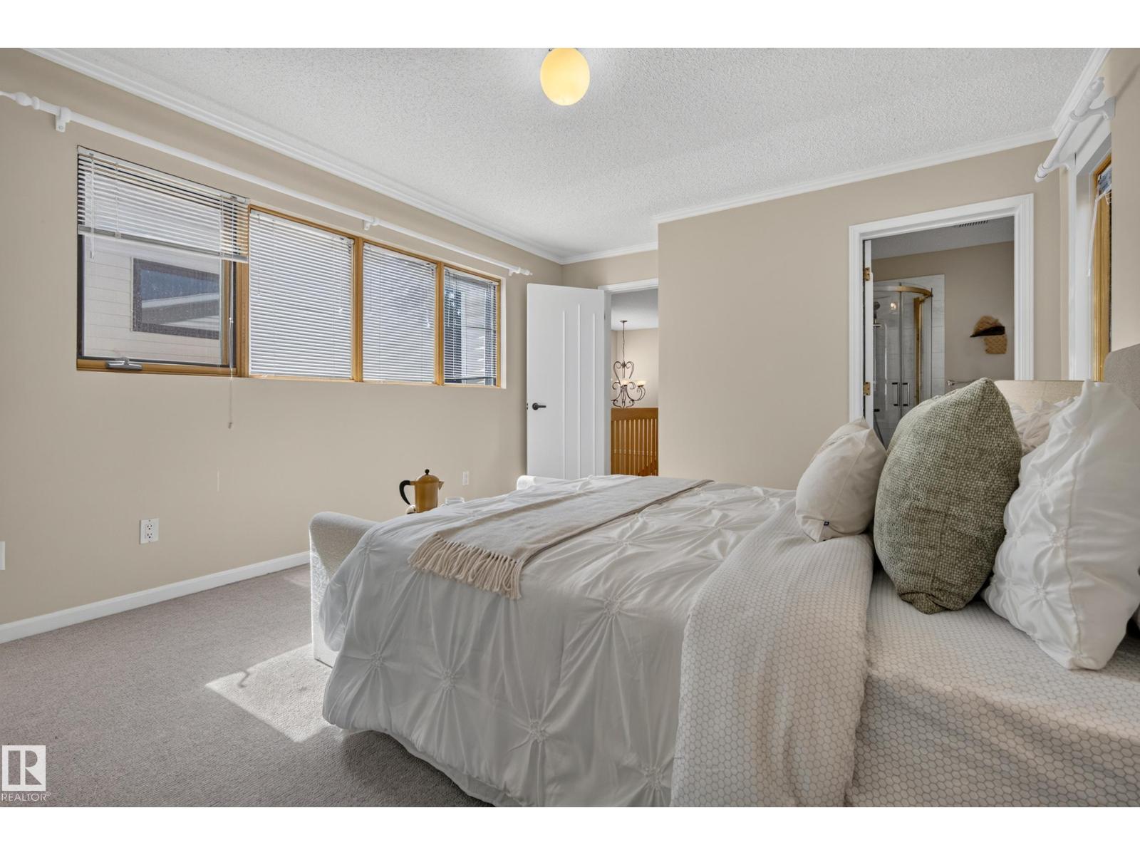 9324 93 ST NW - 28