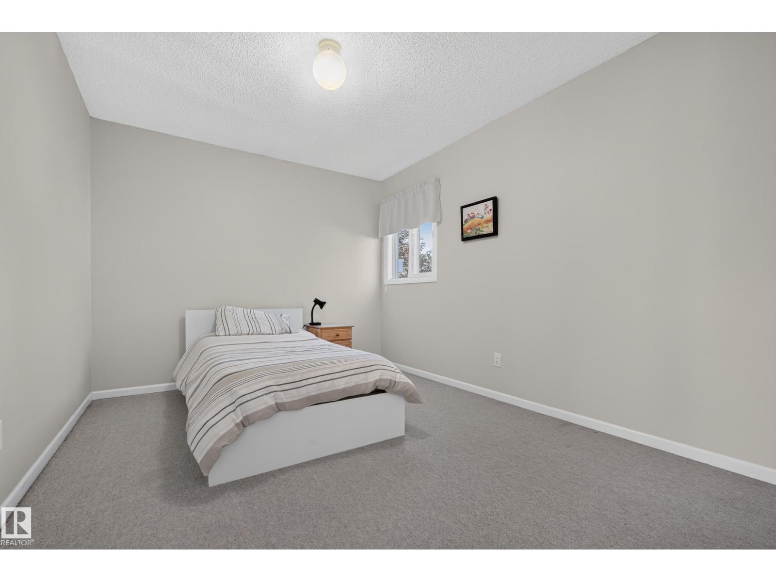 9324 93 ST NW - 30