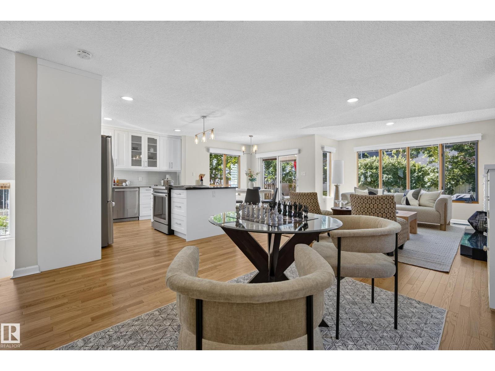 9324 93 ST NW - 17