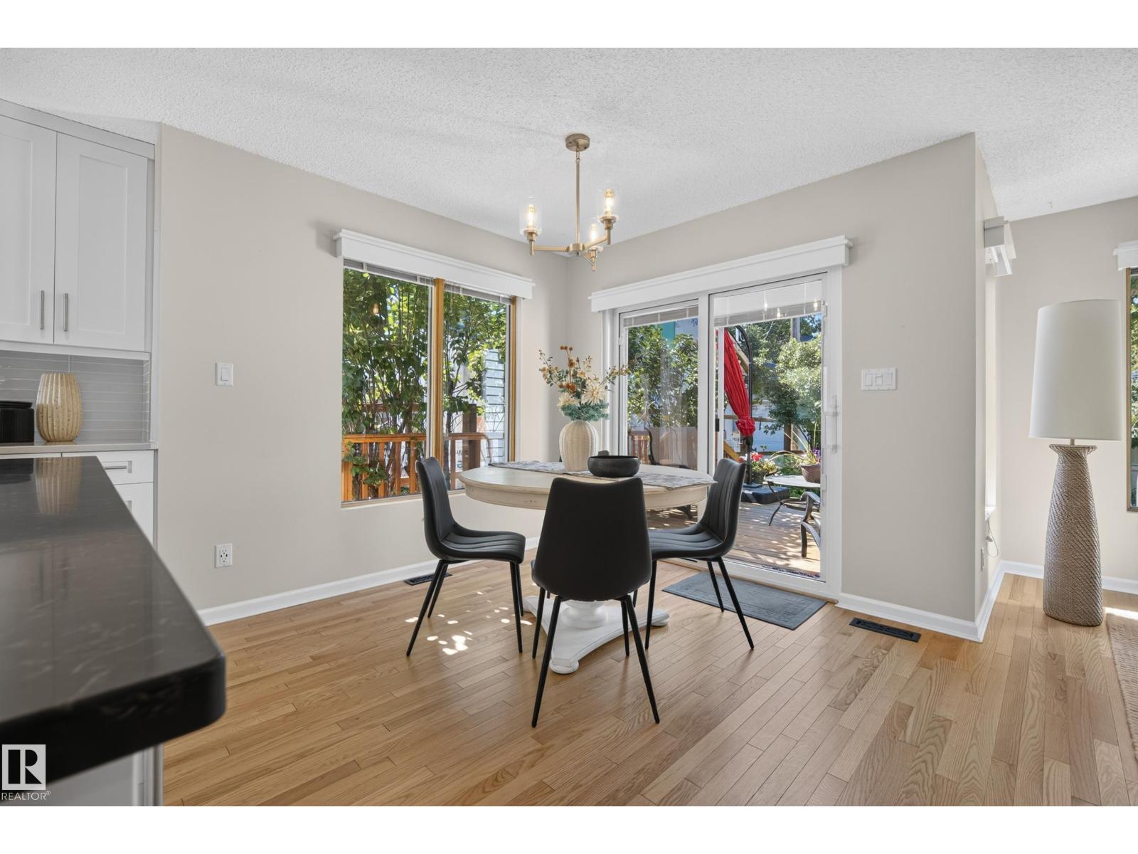 9324 93 ST NW - 15