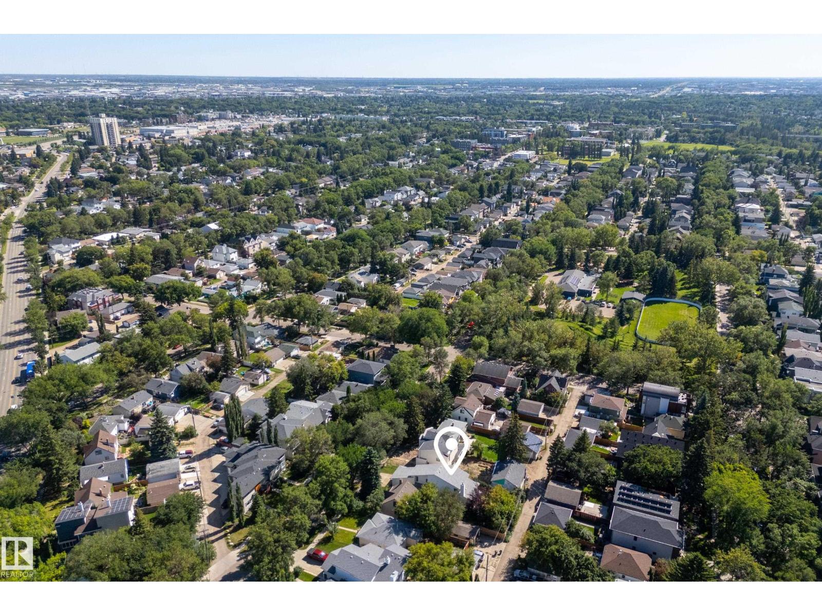 9324 93 ST NW - 62