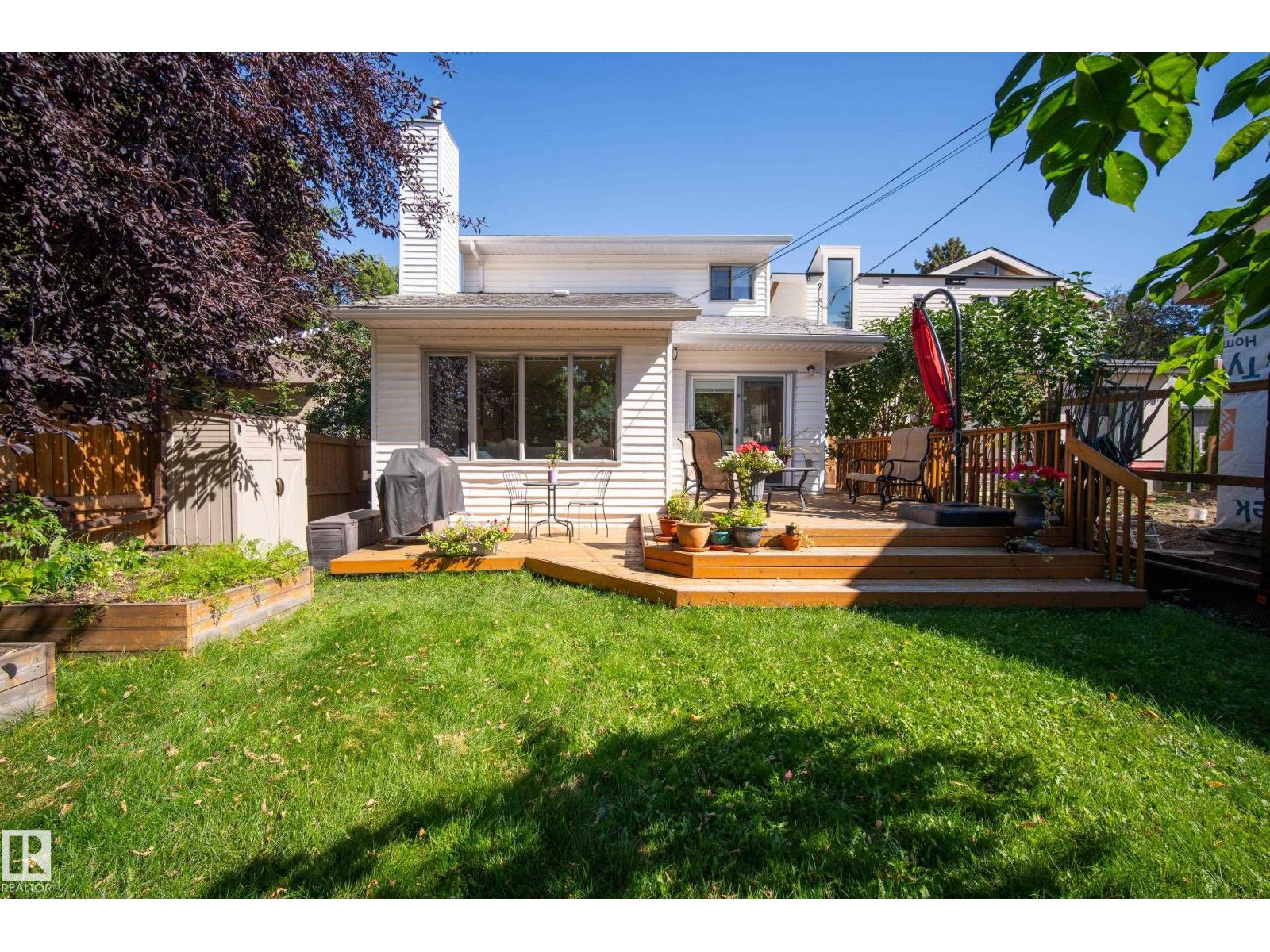 9324 93 ST NW - 55
