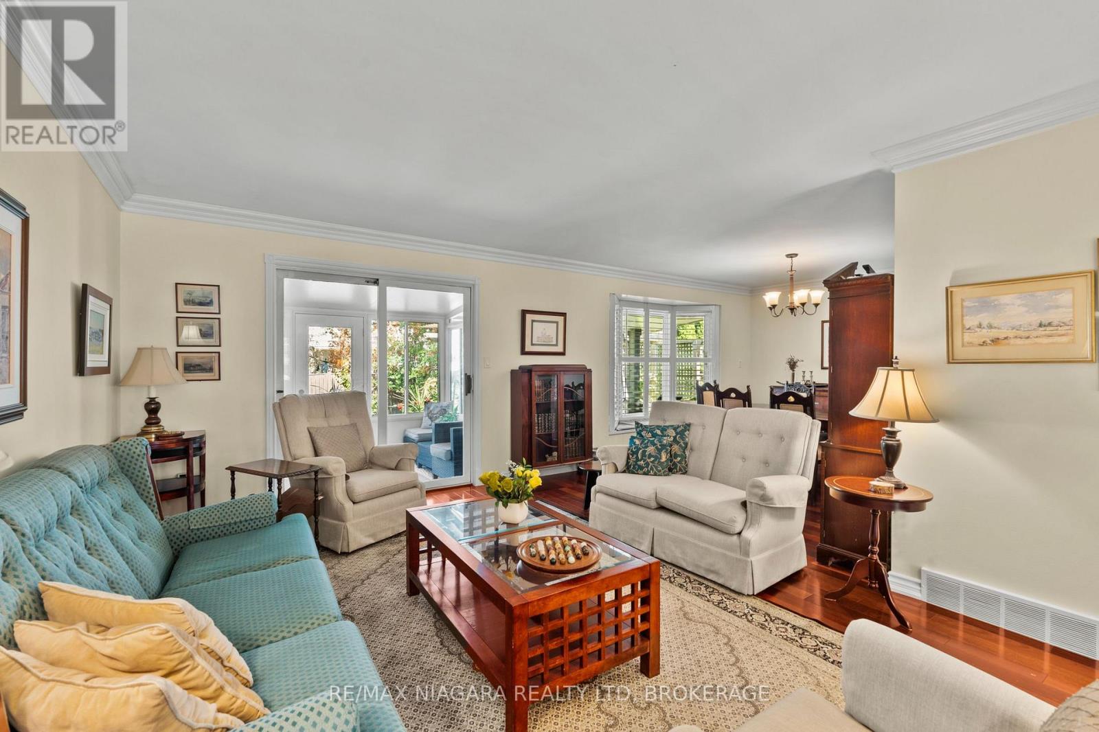 54 THE PROMENADE - Image 30