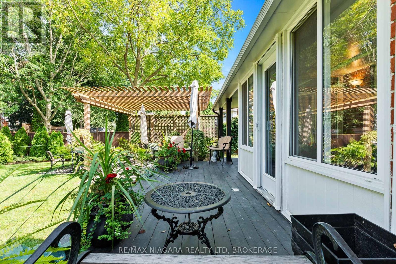 54 THE PROMENADE - Image 35