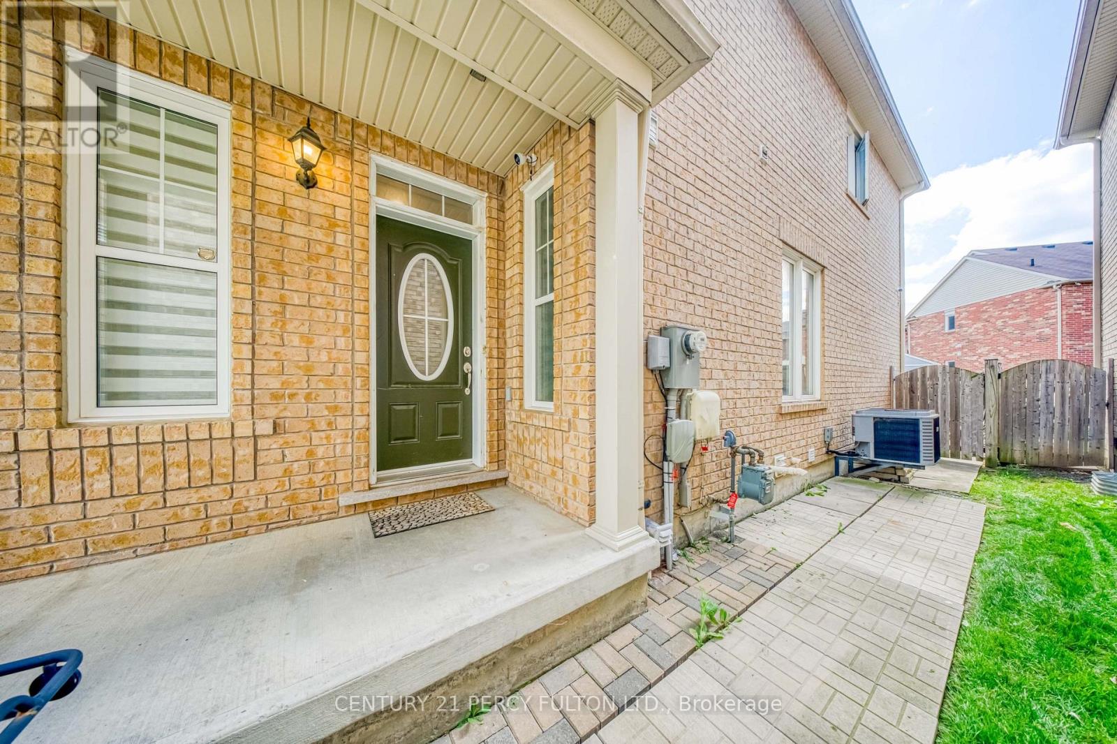 1749 LIATRIS DRIVE - 3