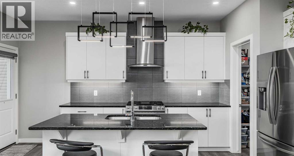 1161 Chinook Gate Bay SW - 16