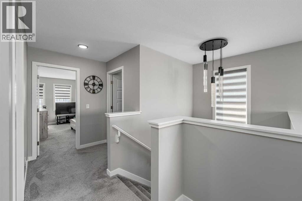 1161 Chinook Gate Bay SW - 28
