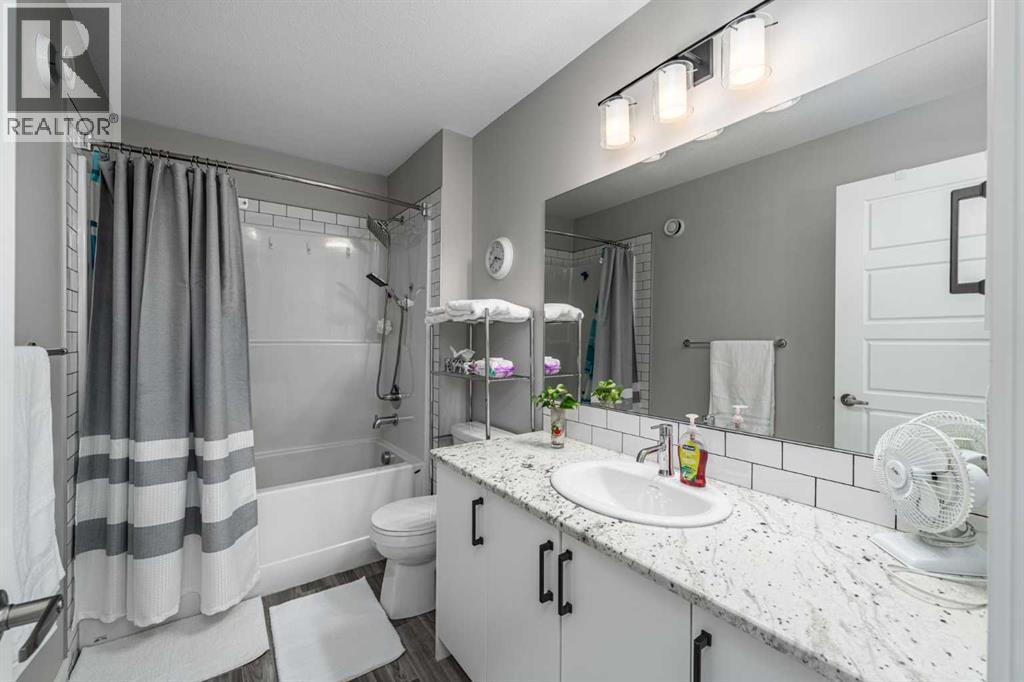 1161 Chinook Gate Bay SW - 31