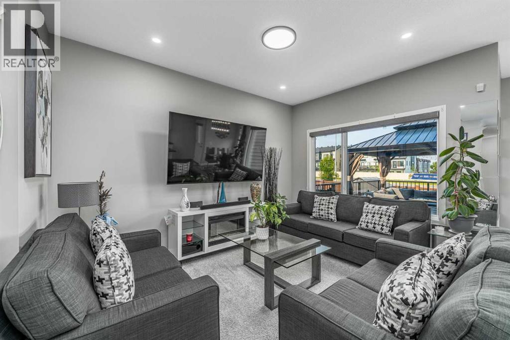 1161 Chinook Gate Bay SW - 9