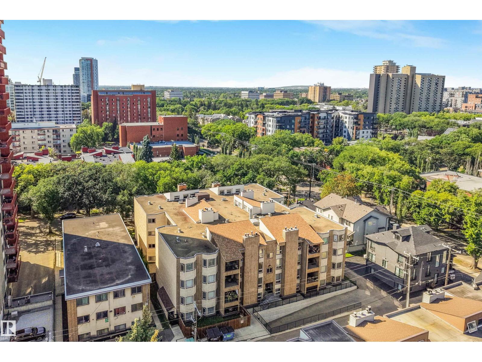 #203 10171 119 ST NW, Wîhkwêntôwin, Edmonton photo 1
